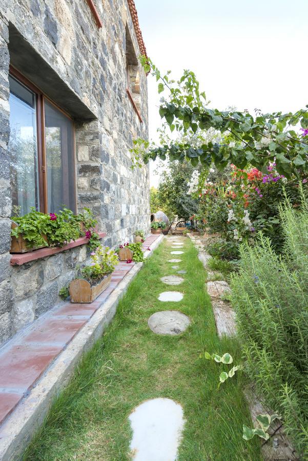 Karaburun Bahce Bed and Breakfast Buitenkant foto